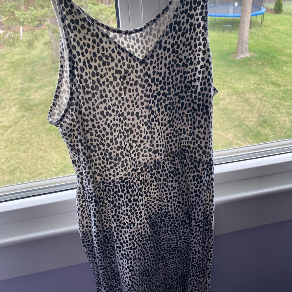 White and black patterned dress